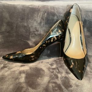 Gorgeous Ann Taylor tortoiseshell pumps